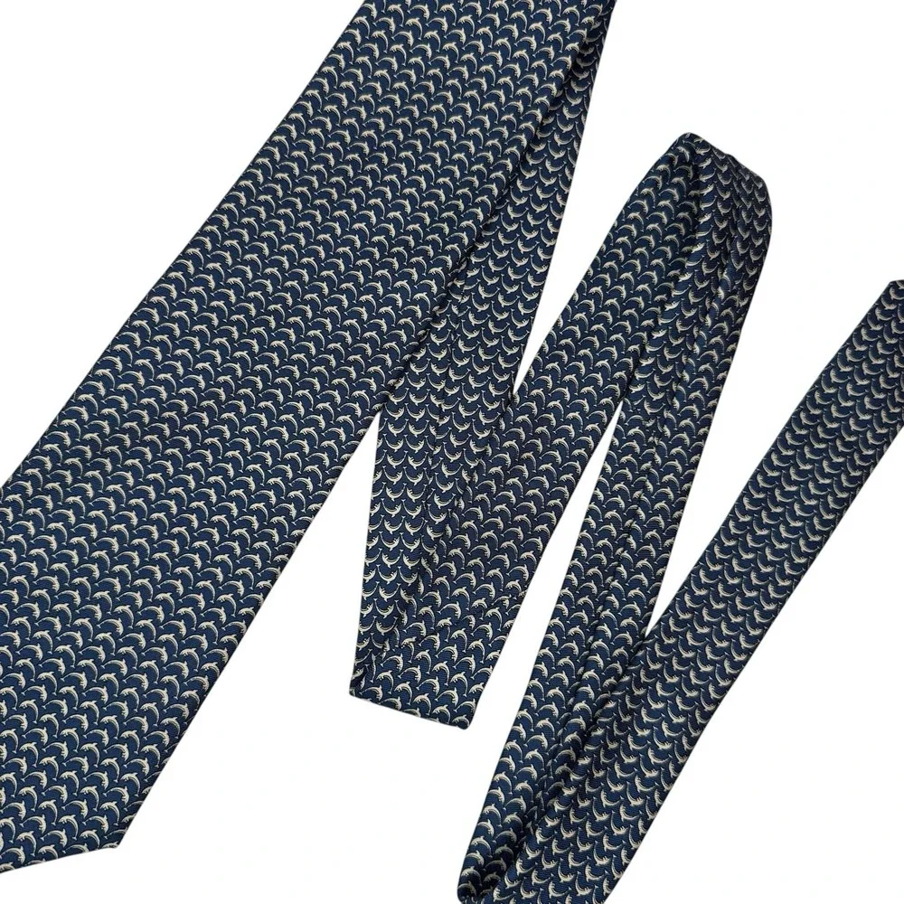 BROOKS BROTHERS 100% Silk Tie Made In USA Imported Mens Blue Dolphin Necktie 57